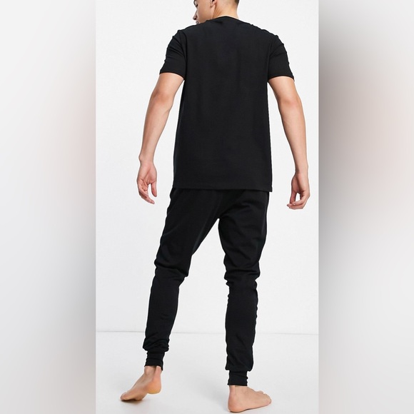 Loungewear Sweatpants and T-shirt - Picture 3 of 4